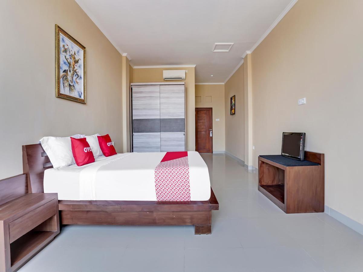 Oyo Flagship 90966 Moreno Homestay Legian Exterior foto